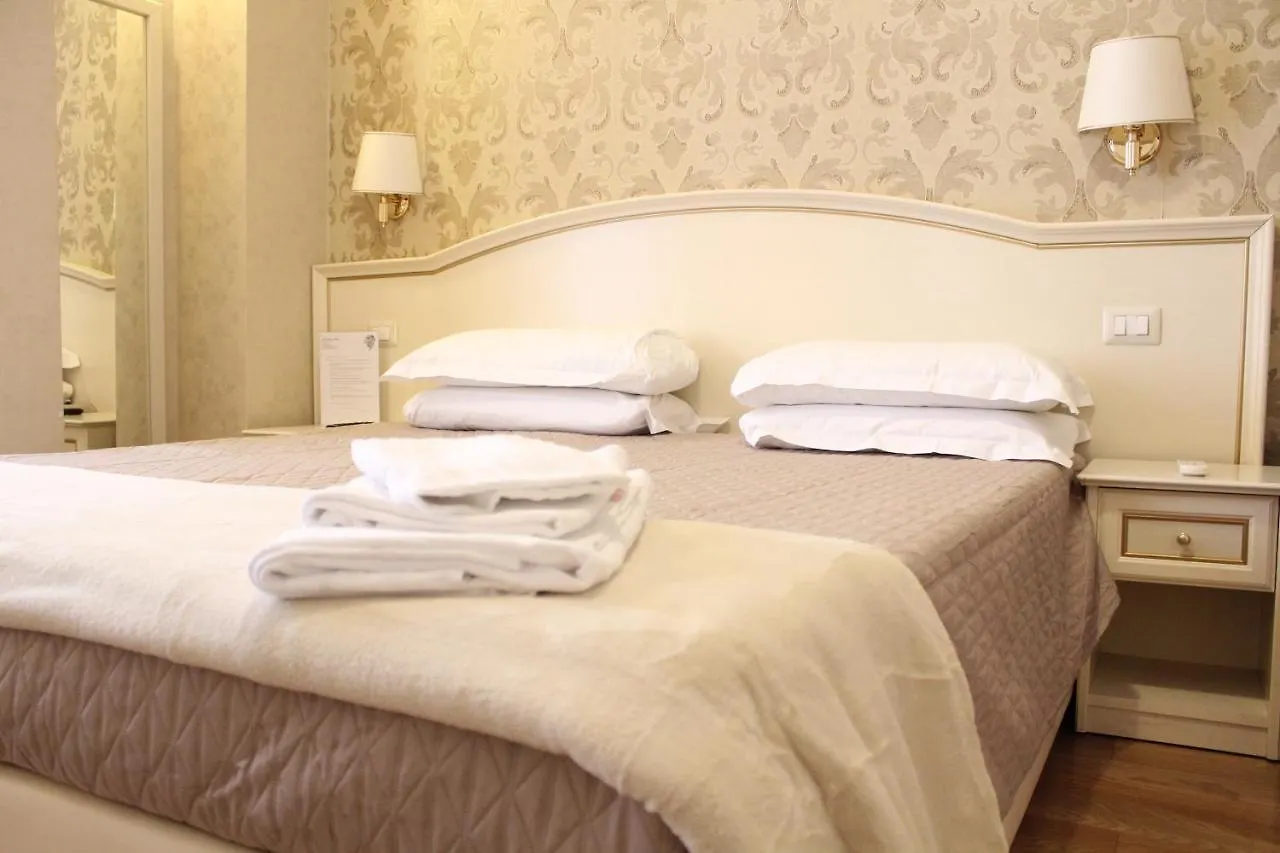 Domus Bocca Di Leone Hotel Rome Guest house