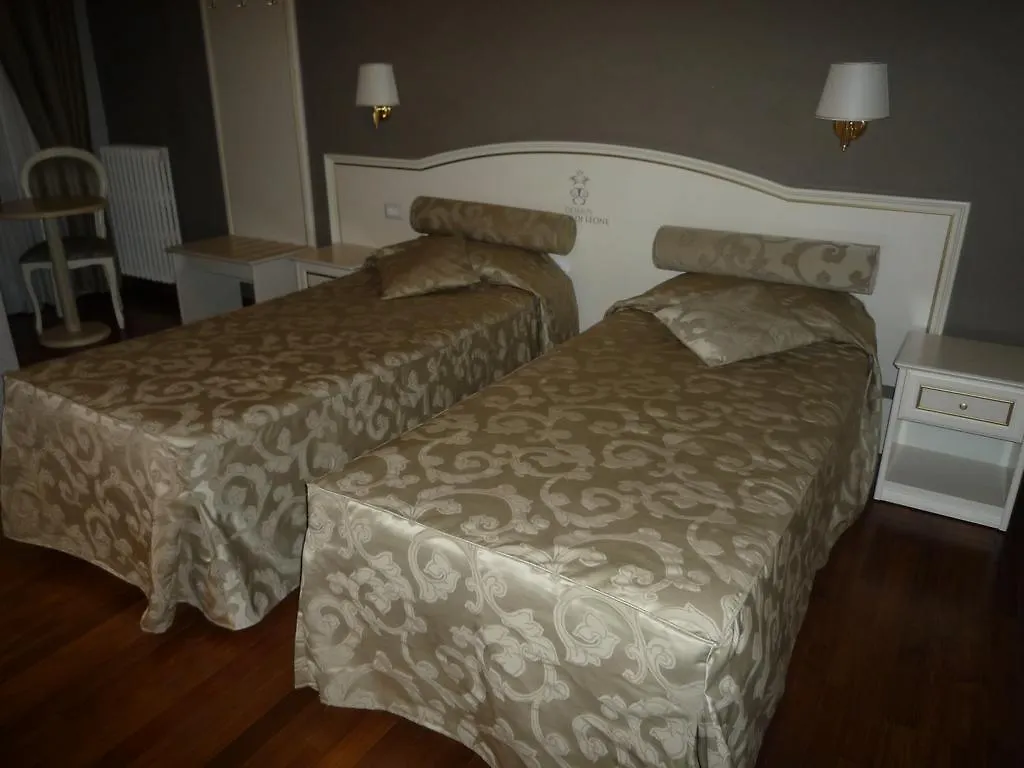 Guest house Domus Bocca Di Leone Hotel Rome