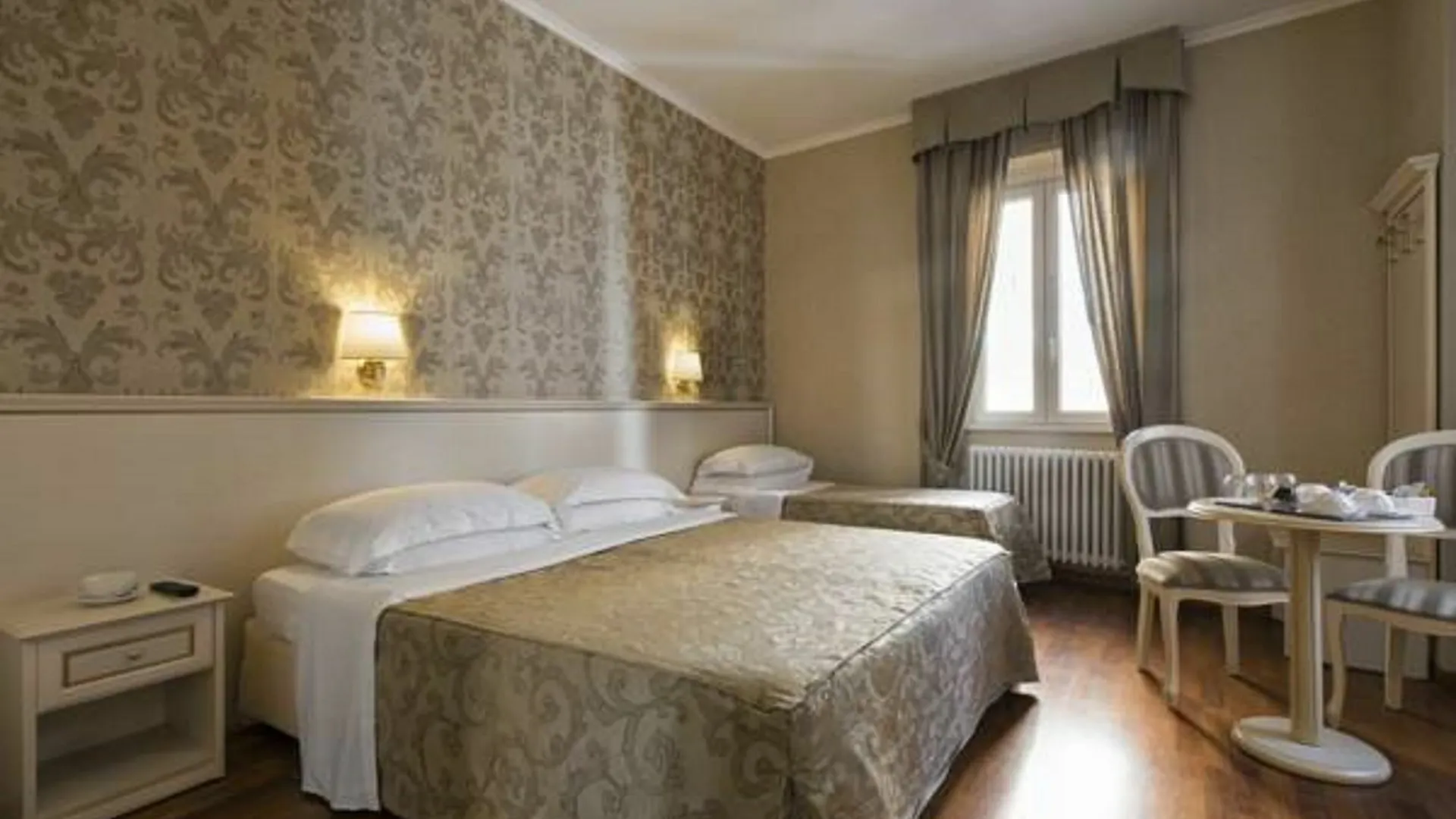Domus Bocca Di Leone Hotel Rome 3*,