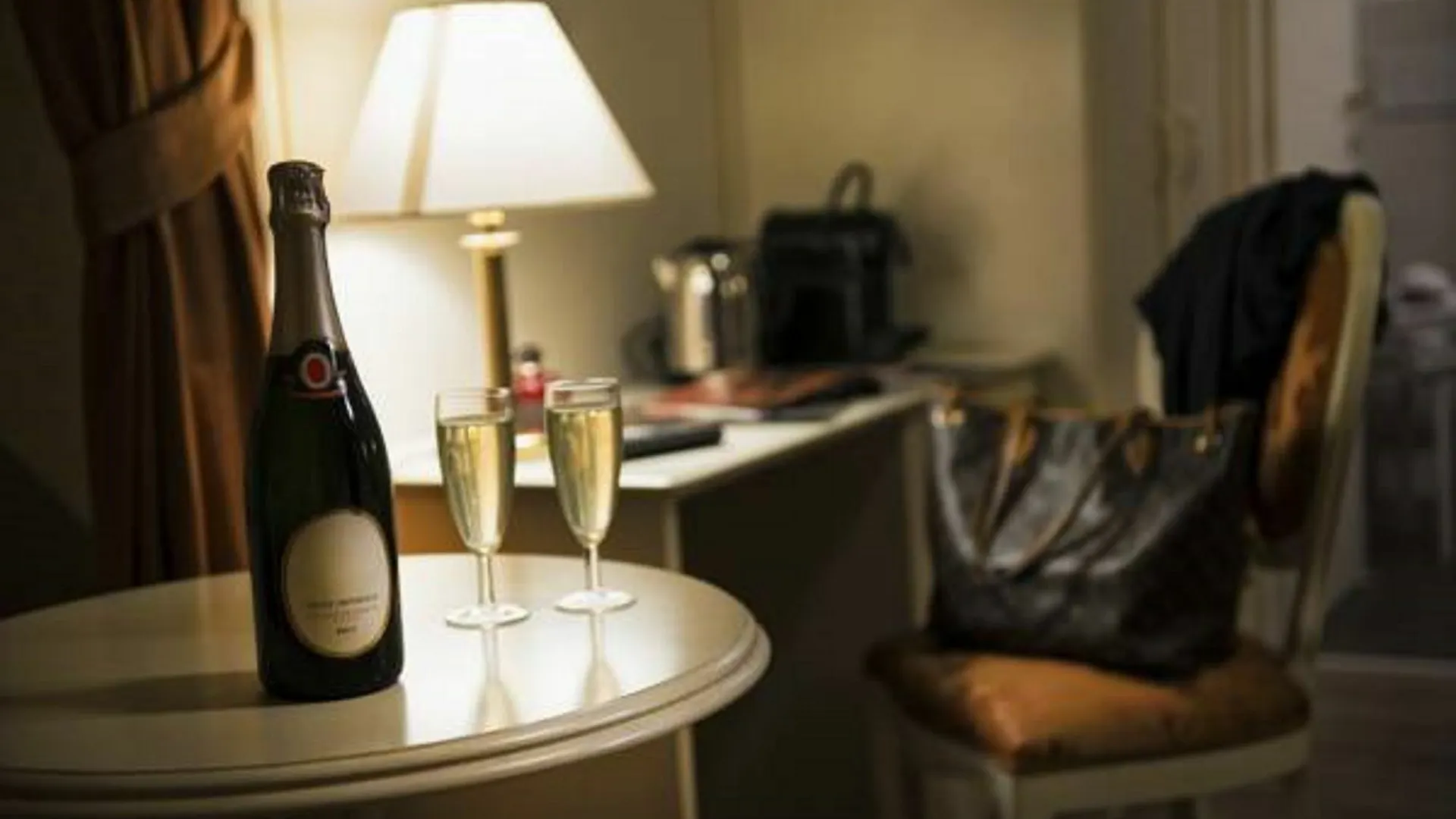 Domus Bocca Di Leone Hotel Rome 3*,