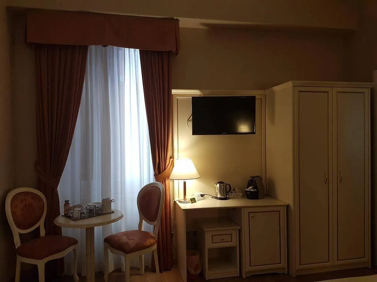 Guest house Domus Bocca Di Leone Hotel Rome