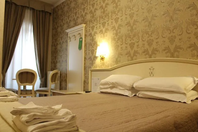 Domus Bocca Di Leone Hotel Rome 3*,